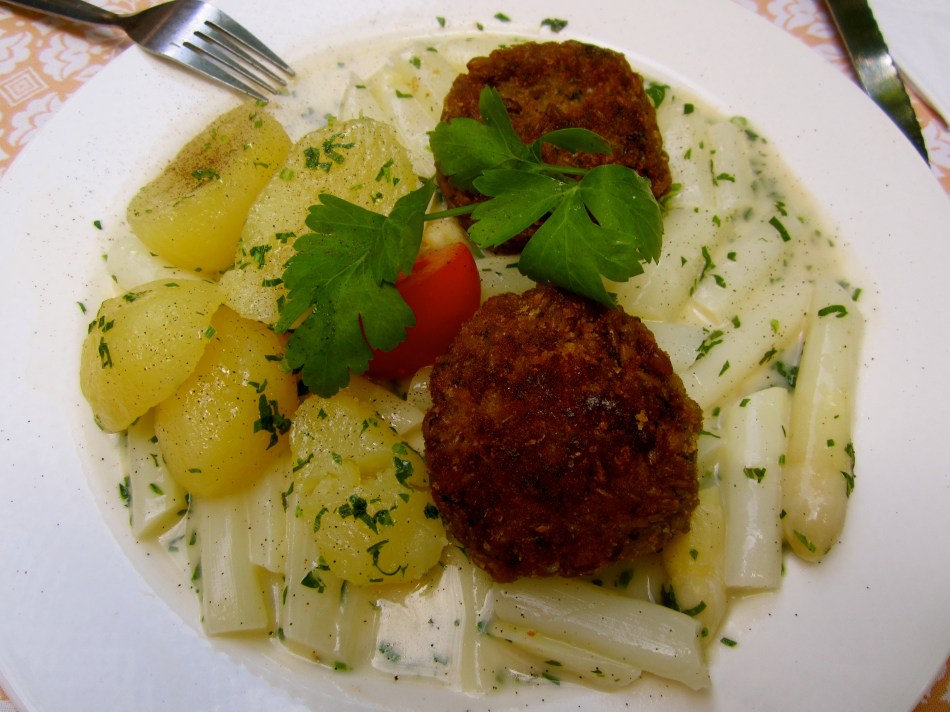 Our lunch at the Hofbraeuhaus!